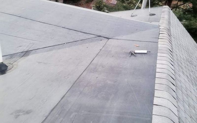 Missing ridge vent on a membrane roof