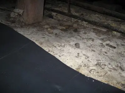 mold in crawl space missing vapor barrier 