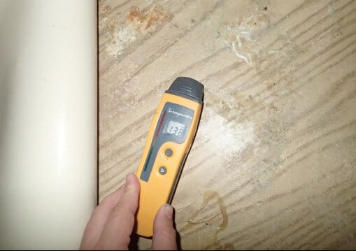 No elevated moisture detected in cabinet floor in hall bath