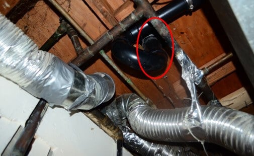 Active Leak Noted From Upstairs Tub Drain